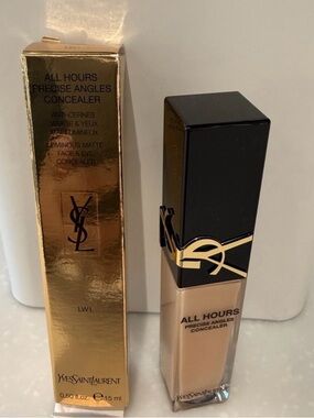 YSL All Hours Precise Angles Concealer LW1 Light Warm Beige – NEW IN BOX